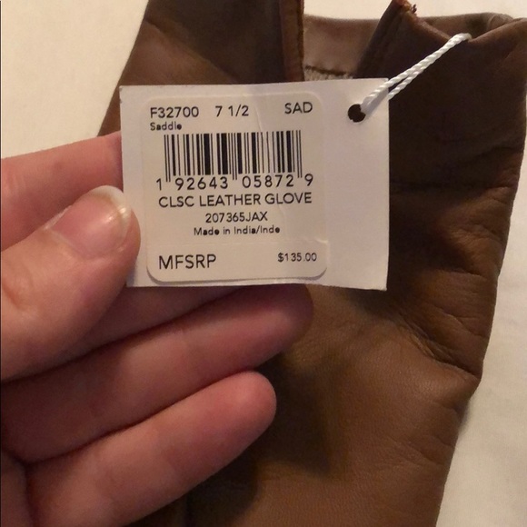 Leather COACH gloves(mismatched sizes!!) - Picture 5 of 6